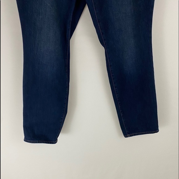 Old Navy Jeans - Picture 6 of 9